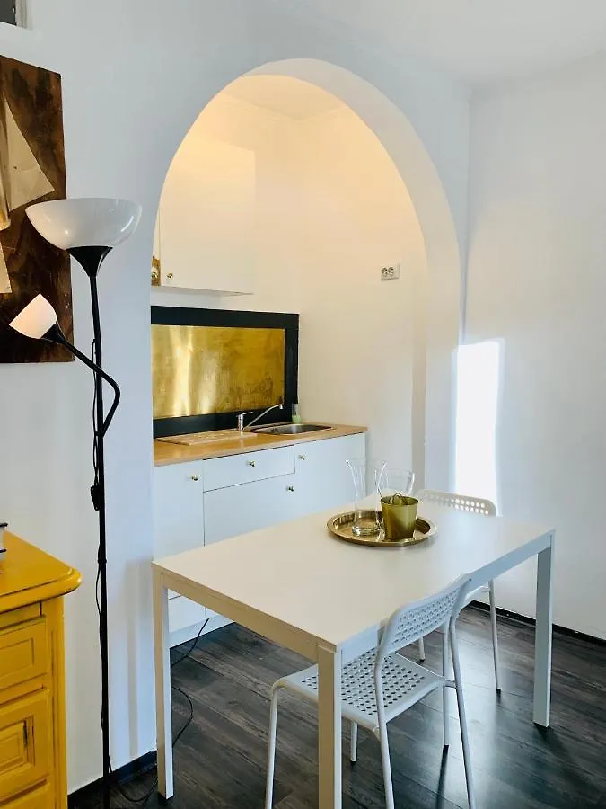 Sada Gallery II Bucharest Apartment